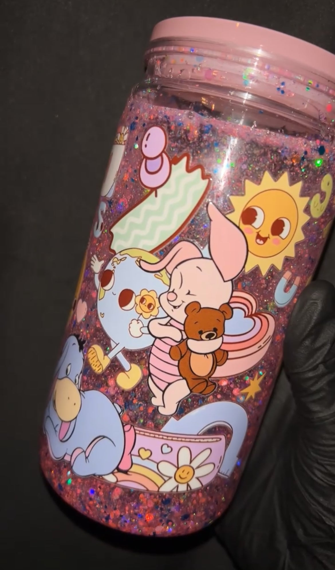 handmade pink Winnie the pooh and friends tumbler đ”âđ«
