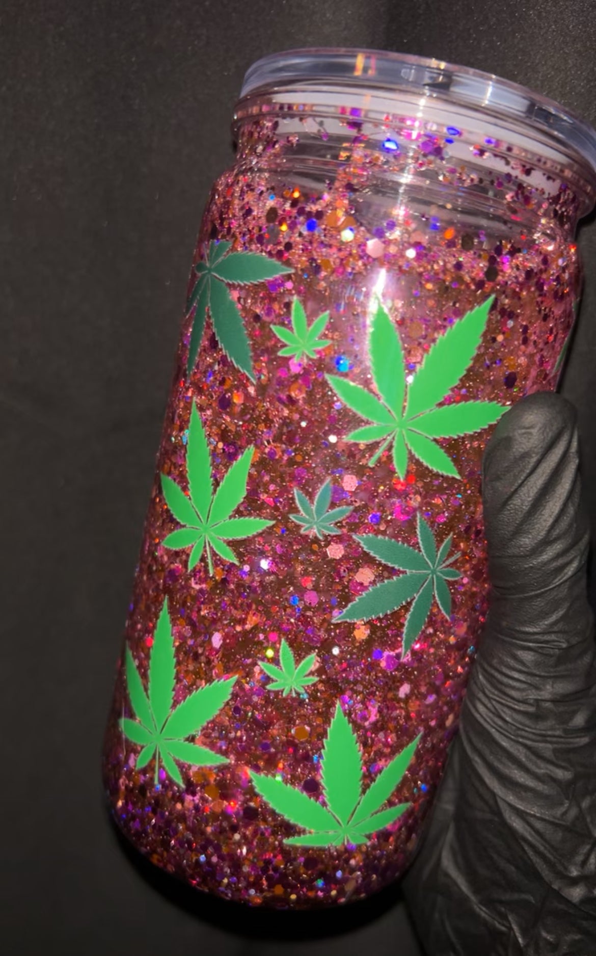 handmade “roll me a blunt & tell me i’m pretty” tumbler 😮‍💨