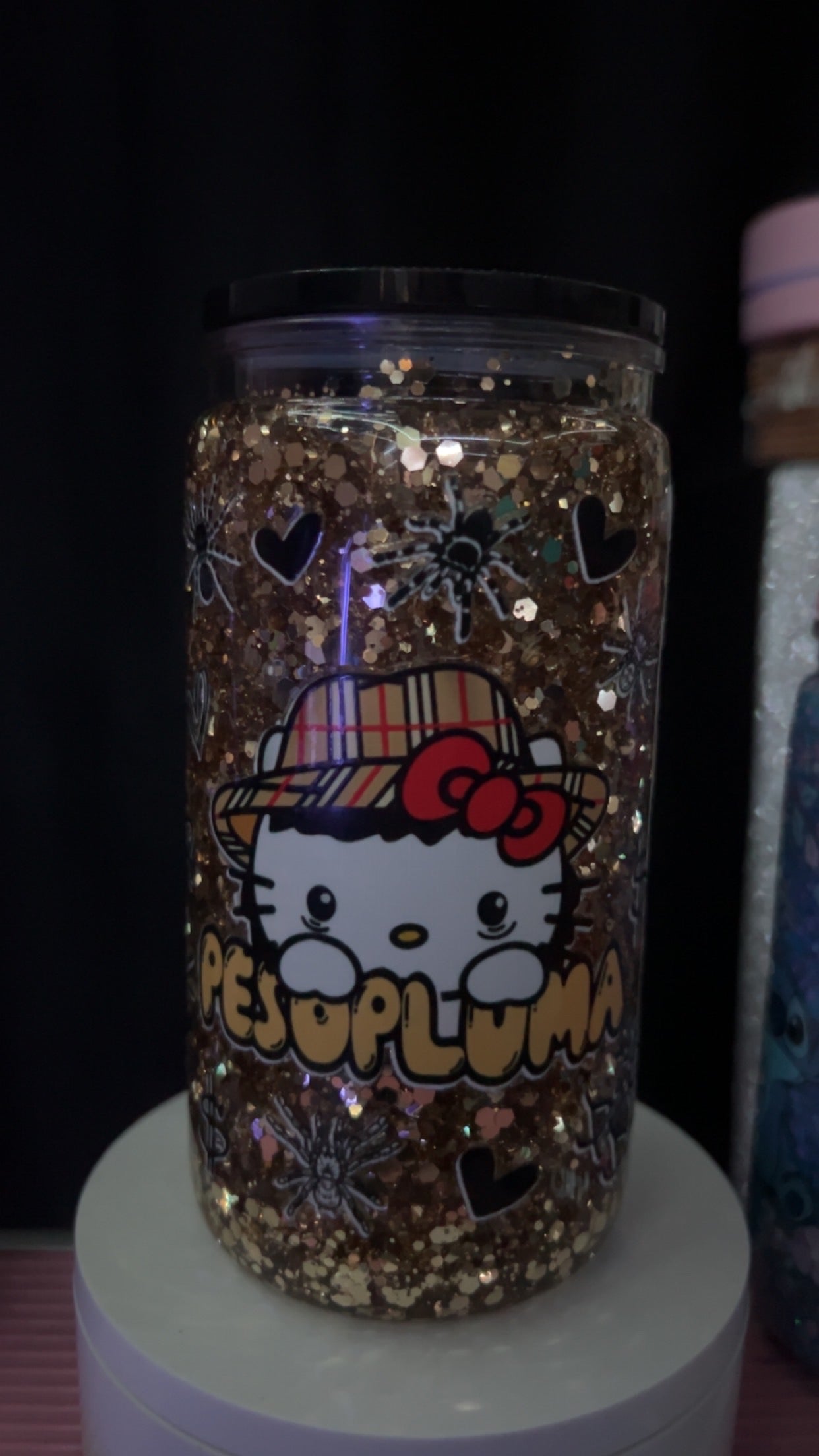 handmade Hello Kitty Peso Pluma tumbler 🧸